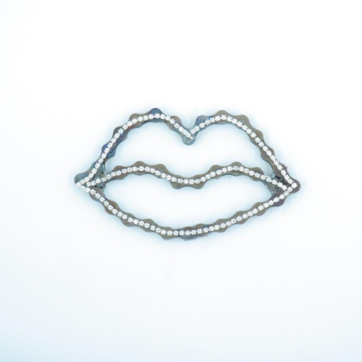 Lips Sculpture | UNCHAINED by NIRIT LEVAV PACKER