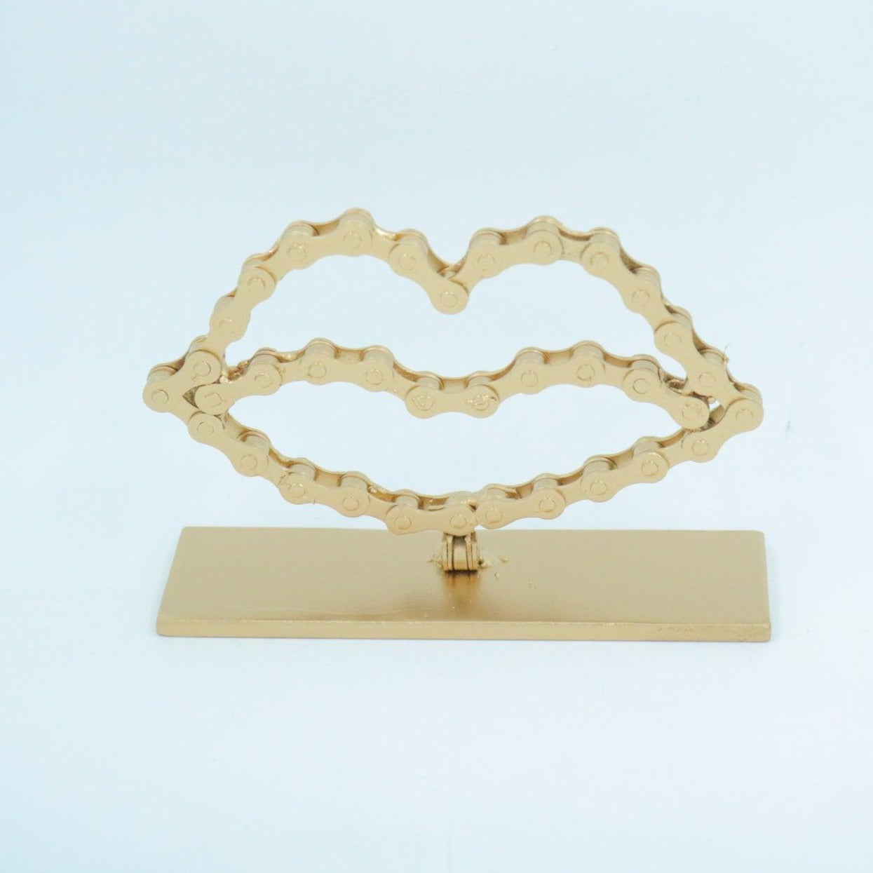 Lips Sculpture | UNCHAINED by NIRIT LEVAV PACKER