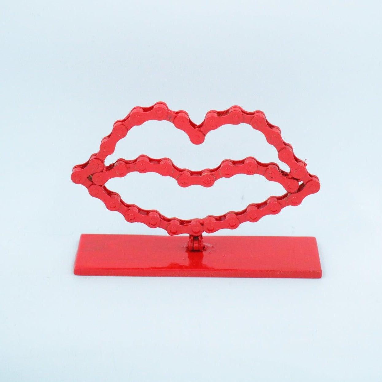 Lips Sculpture | UNCHAINED by NIRIT LEVAV PACKER
