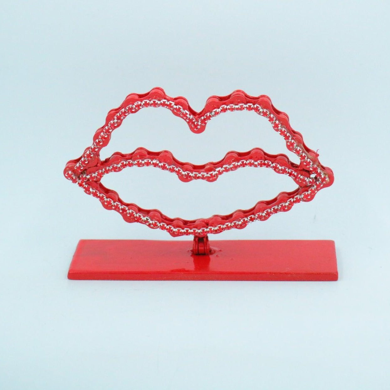 Lips Sculpture | UNCHAINED by NIRIT LEVAV PACKER