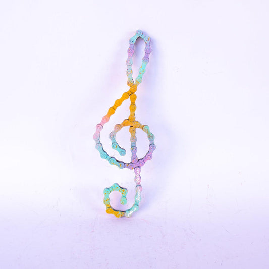 G clef Sculpture | UNCHAINED by NIRIT LEVAV PACKER